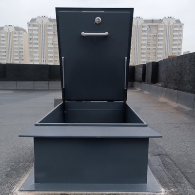 Кровельный люк (на объекте) Кровельный люк (на объекте)