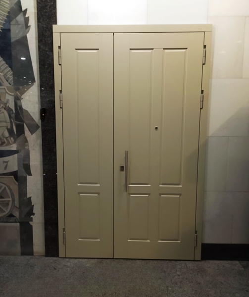 Полуторная дверь с отделкой МДФ Полуторная дверь с отделкой МДФ